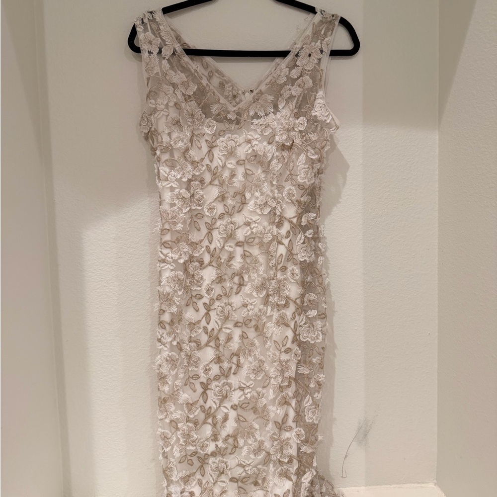 Adrianna Papell Cream Floral Lace Wedding Dress